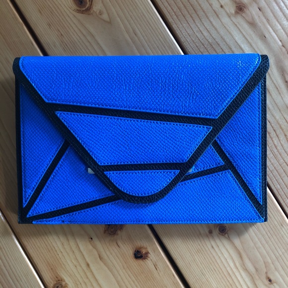 BCBGMaxAzria Handbags - BCBG MaxAzria Harlow Geometric Envelope Clutch